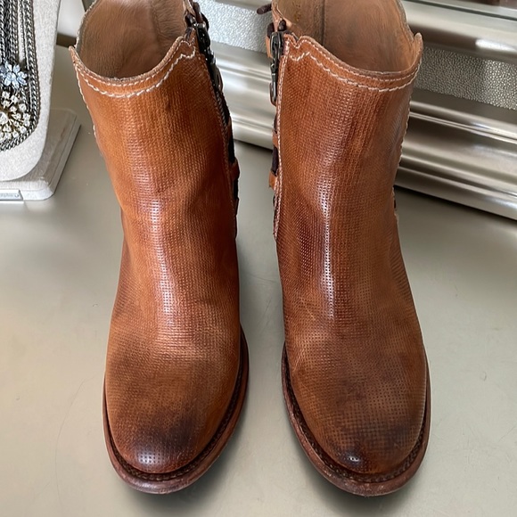 Bed Stu Blaire Boots in Tan Rustic - Picture 9 of 11
